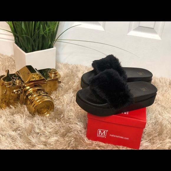 Furry slippers 🖤❣️ - Picture 4 of 4